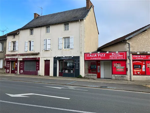 Local commercial à louer - LUSSAC LES CHATEAUX, 1 pièce