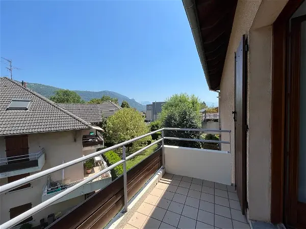 Appartement à louer - LA RAVOIRE, 1 pièce