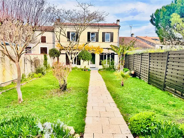 Achat maison 5 pièces - 135m² à Royan (17200)