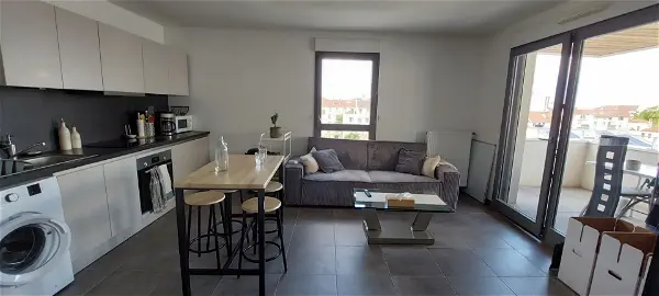 Appartement à louer - Lyon 8e Arrondissement, 2 pièces