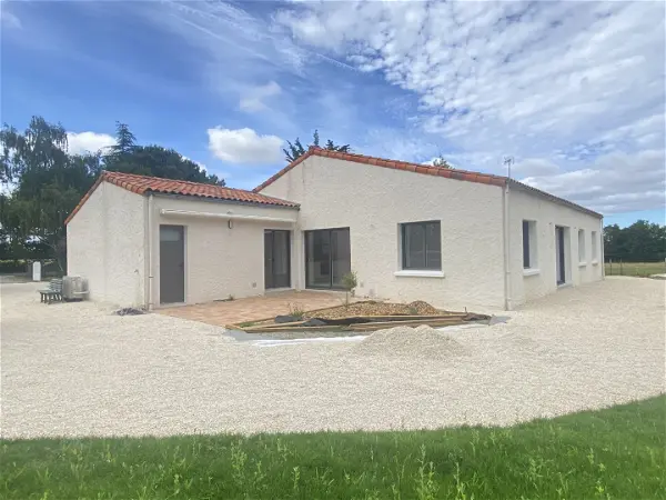 Location maison 6 pièces - 140.48m² à Les clouzeaux (85430)