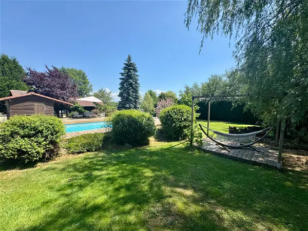Achat maison 12 pièces - 250m² à Luxeuil les bains (70300)