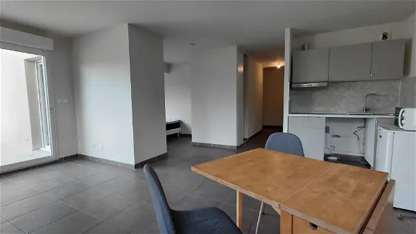 Appartement à louer - PELISSANNE, 2 pièces