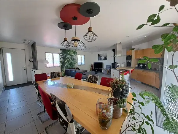Maison à louer - Mottier, 5 pièces