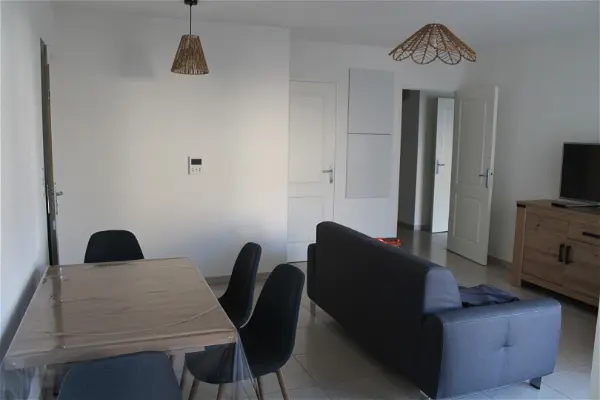 Appartement à louer - Villeurbanne, 3 pièces