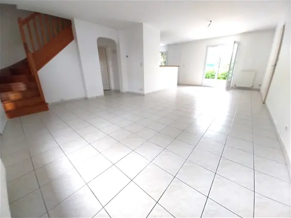 Location maison 5 pièces - 108m² à Les sorinieres (44840)