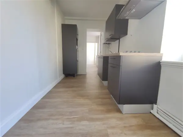 Location appartement 2 pièces - 48.47m² à Fougeres (35300)