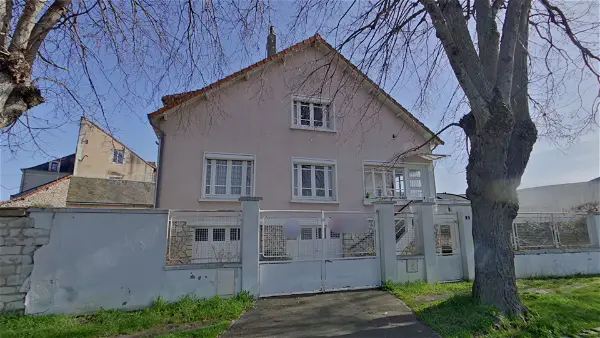 Maison à vendre - CHATELLERAULT, 8 pièces