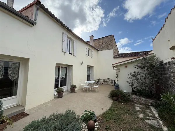 Maison à vendre - COURCON, 7 pièces