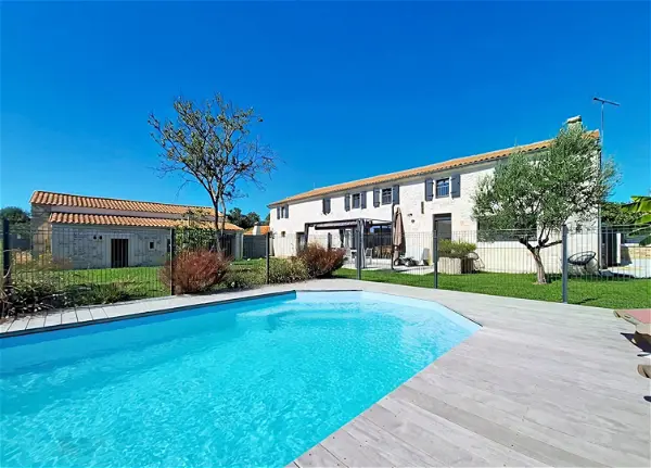 Achat maison 12 pièces - 290m² à Saint laurent de la pree (17450)