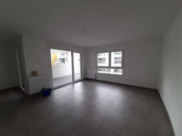 Appartement à louer - Villeurbanne, 3 pièces