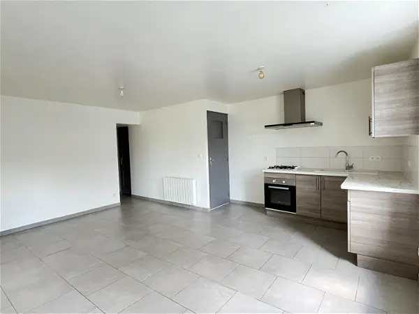 Location maison 3 pièces - 76.1m² à Forges (17290)