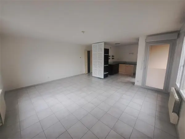Appartement à louer - Saint-Symphorien-d'Ozon, 4 pièces