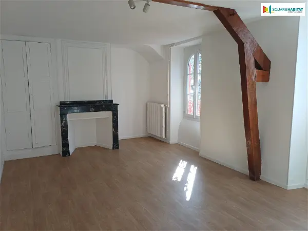 Location appartement 3 pièces - 59.89m² à Bagneres-de-bigorre (65200)