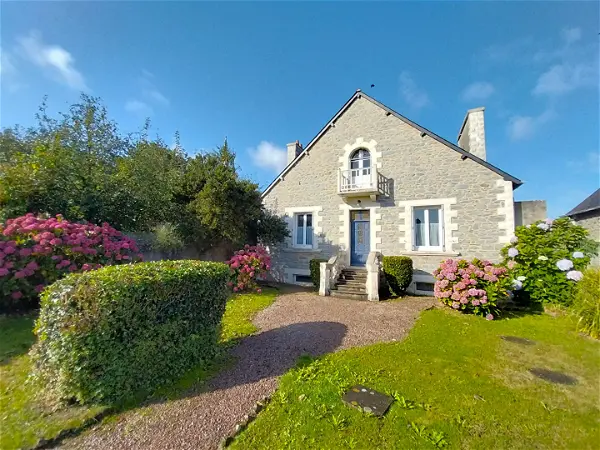 Maison à vendre - PLOUGUIEL, 4 pièces