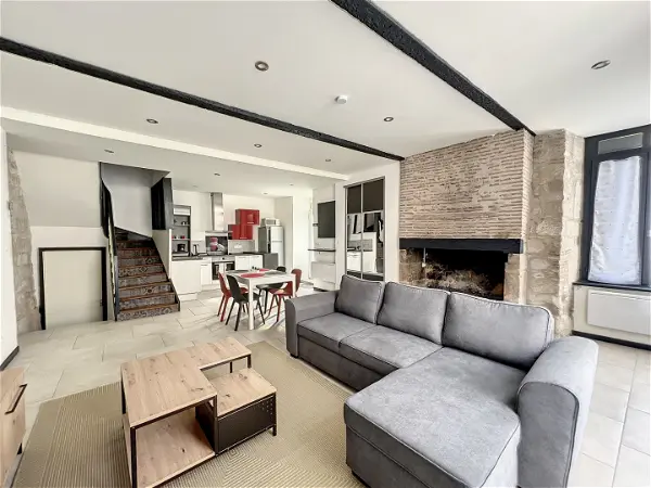 Appartement à louer - ST PASTOUR, 3 pièces