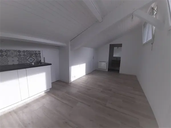Studio à louer - Montluel