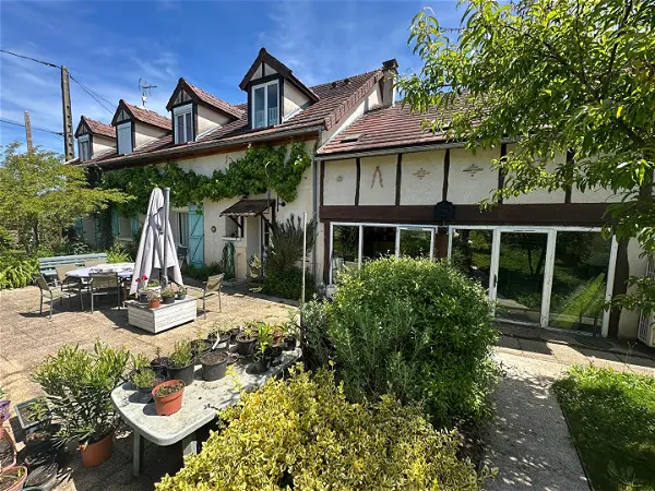 Achat maison 16 pièces - 434.59m² à Vignol (58190)
