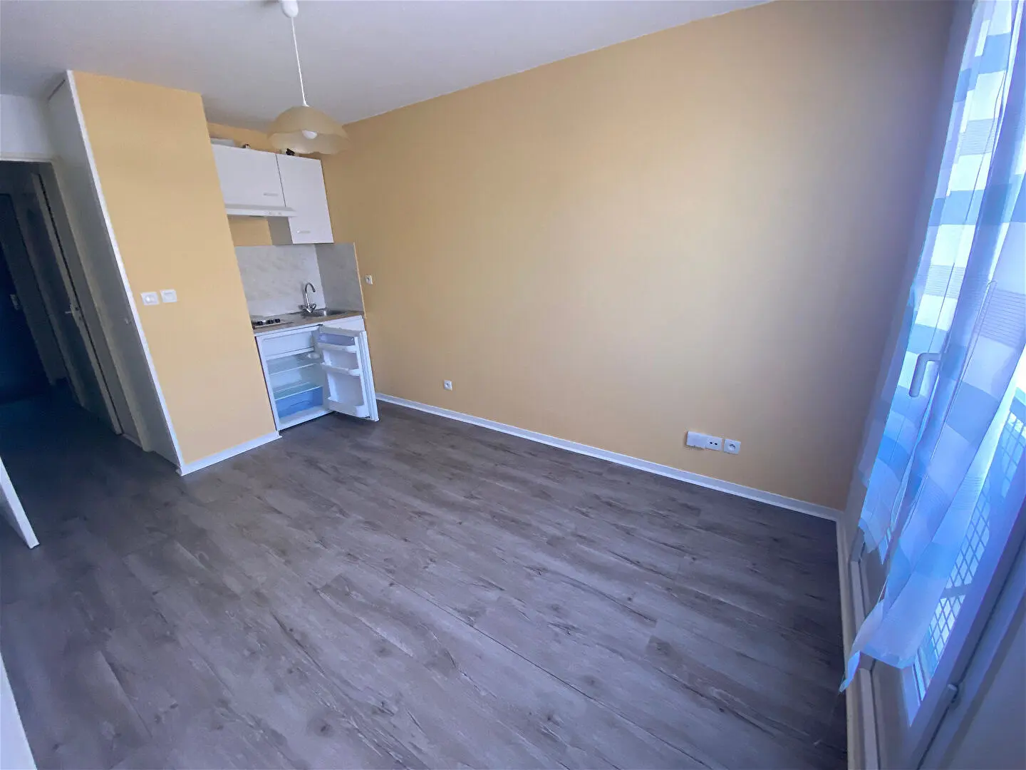Voir la photo 1/2 du type apartment à Auxerre