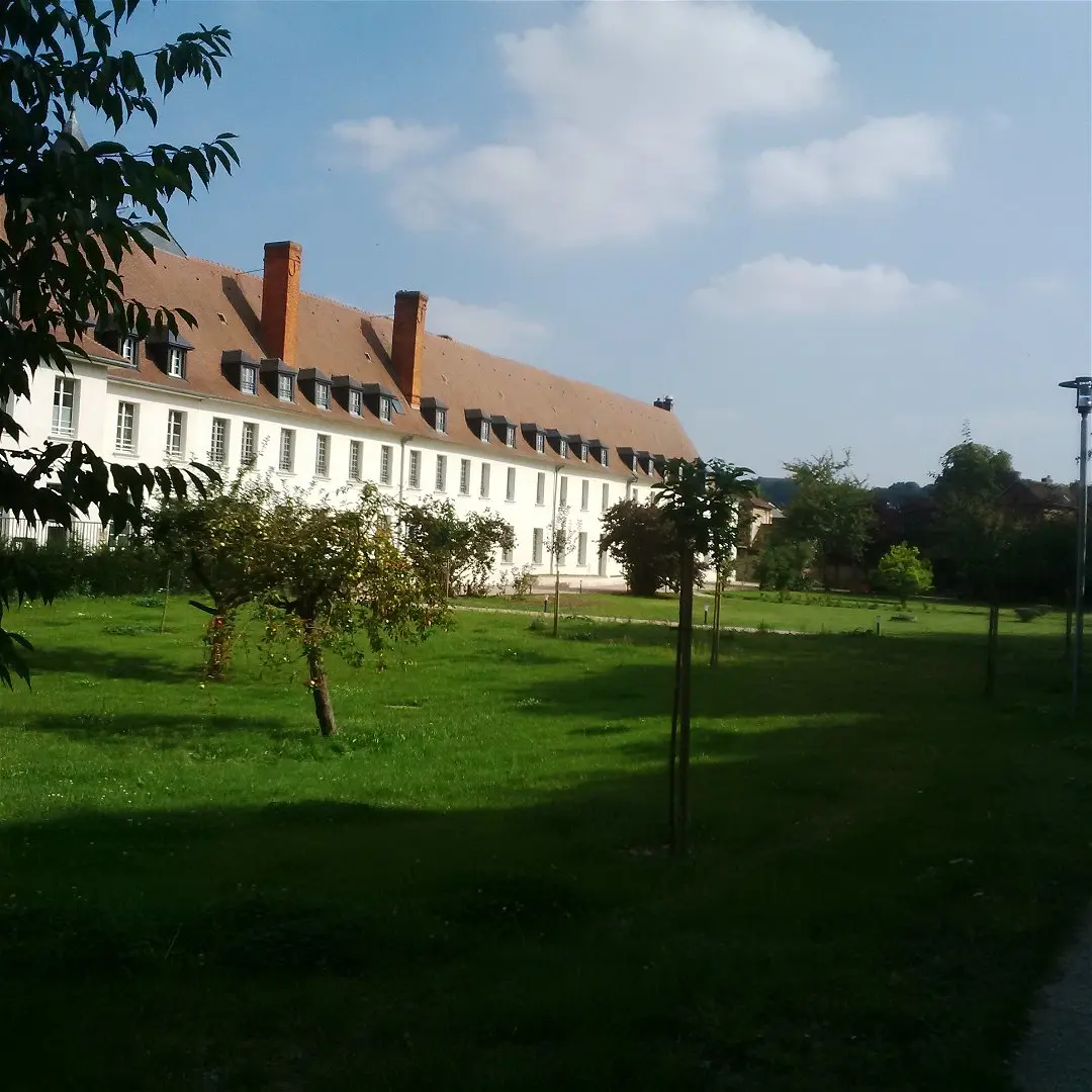 Studio à Évreux
