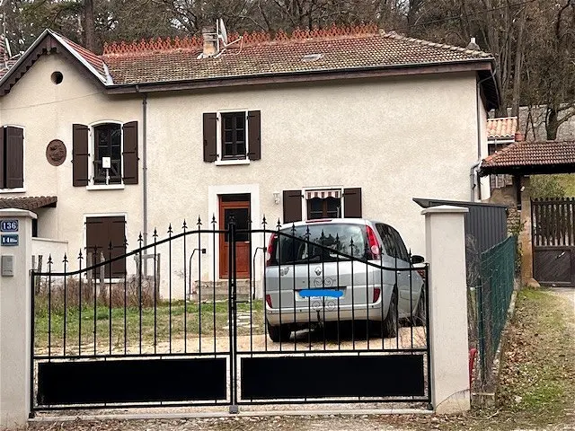 Maison à Roussillon