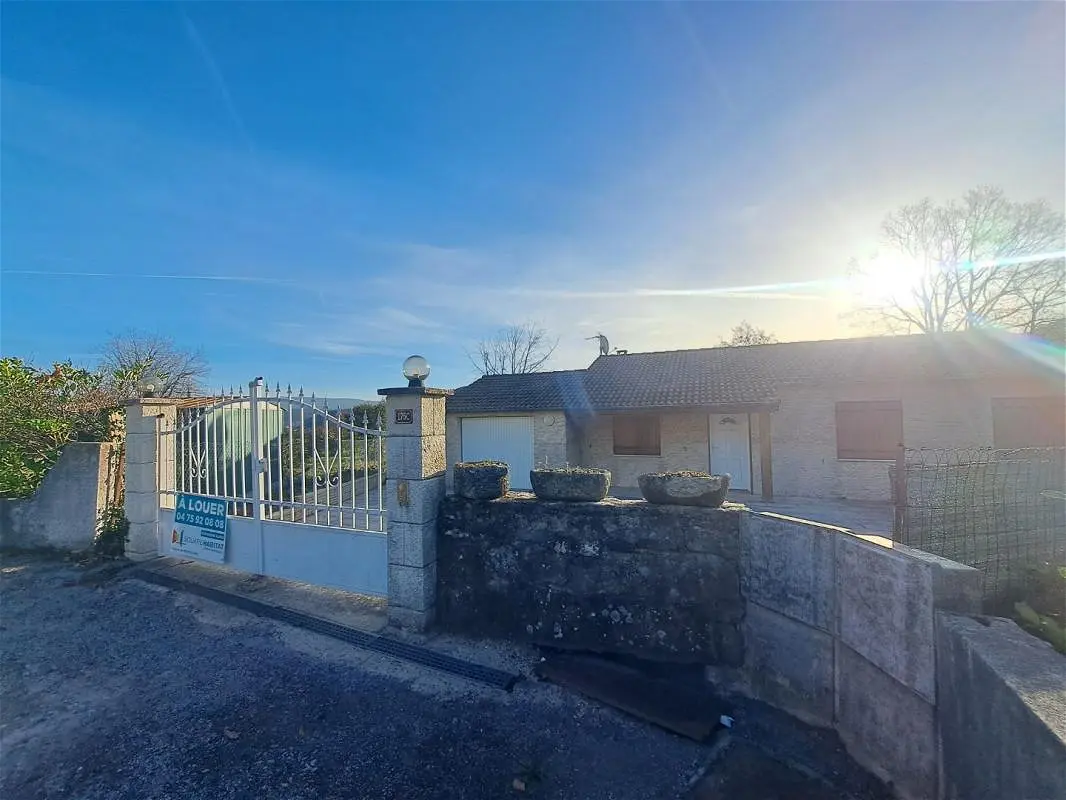 Maison à Mercuer