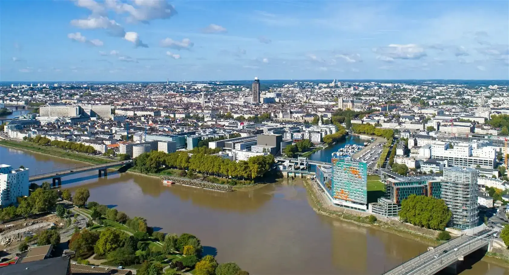 Square Habitat, le réseau d'agences immobiliéres du Crédit Agricole